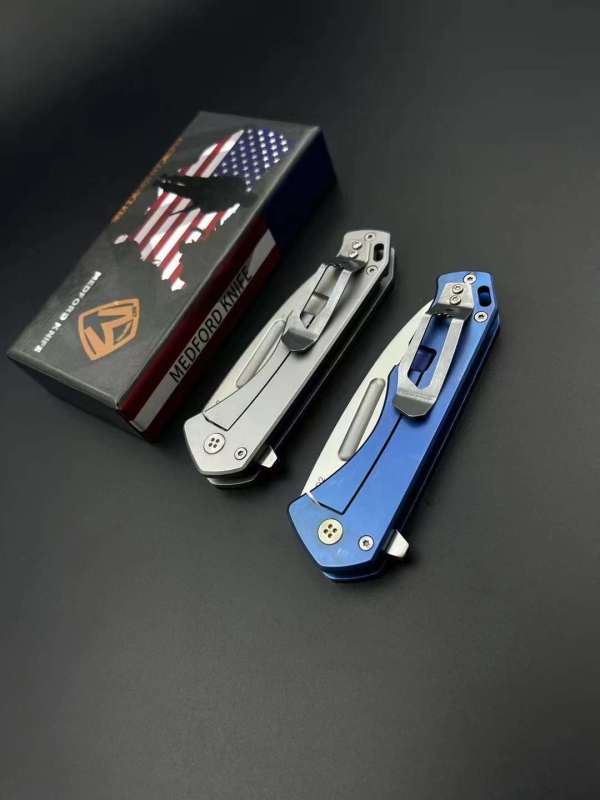 2Models Iron Armored Troops Medford Folding Knife