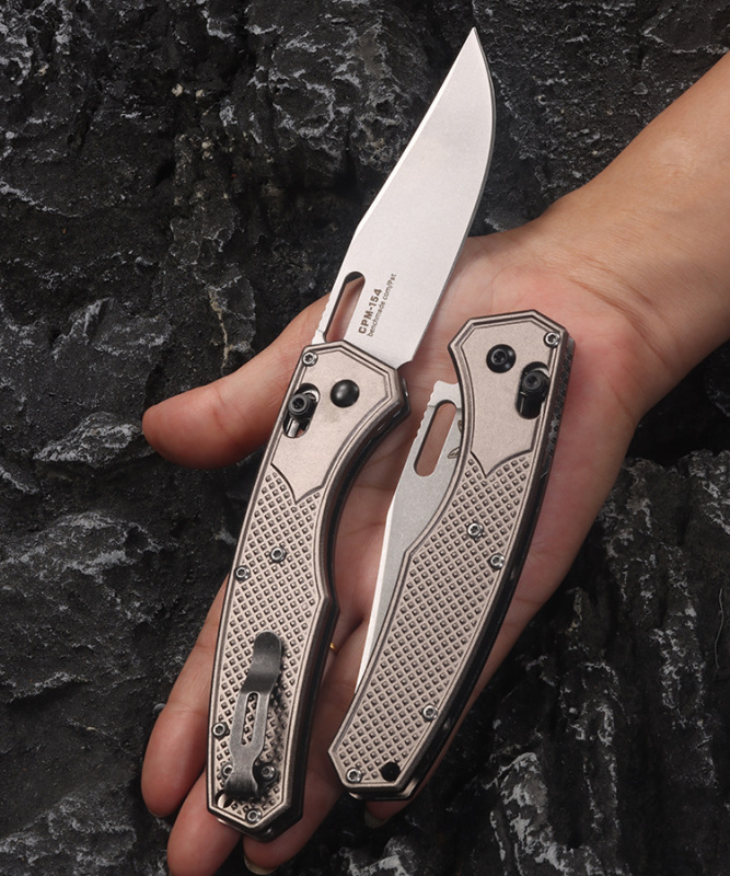 Benchmade Hunt Taggedout AXIS Folding Knife 3.46" CPM-154 Clip Point Blade, Aluminum Alloy Handles - 15535