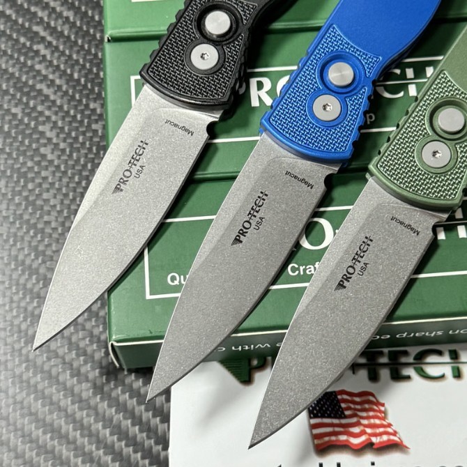 Pro-Tech TR-2 Tactical AUTO Folding Knife 3.07" CPM-MagnaCut DLC Spear Point Blade, Aluminum Handles