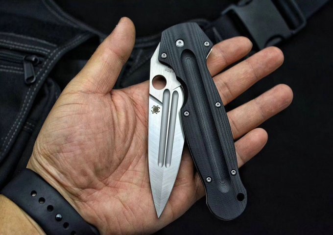 Spy C125 Folding Knife 3.86" CPM-S30V Satin Plain Blade, G10 Handles - C125GP