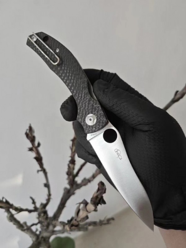Spy Kapara Folding Knife 3.54" S30V Satin Plain Blade, Carbon Fiber Handles, Compression Lock - C241CF