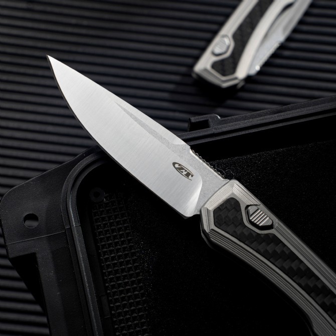 ZT 0556 AUTO Folding Knife 3.35" CPM-MagnaCut Two-Tone Drop Point Blade, Titanium Handles with Carbon Fiber Inlays