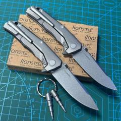 LionSteel Three Rapid Folder Knife 2.95" M390 Blade, Matte Titanium/Carbon Fiber Handles