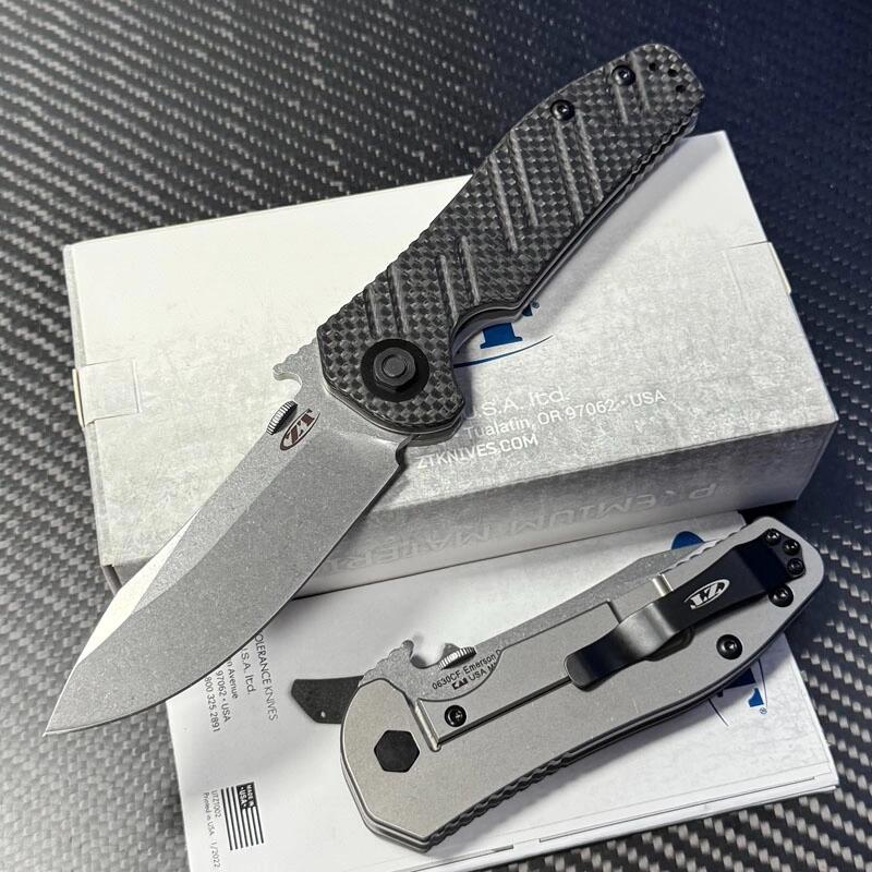 ZT 0630CF  Flipper Knife 3.74" M390 Blade, Carbon Fiber+TC4 Handles