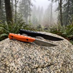 BM 15700 Flyway Fixed Blade Knife 2.55" CPM-154 Satin Straight Back, Santoprene Handles