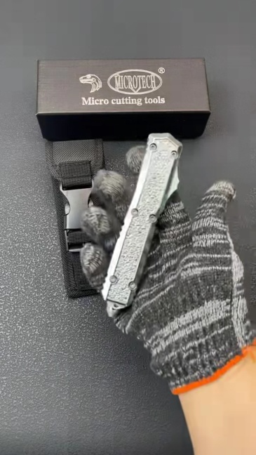 MT UTX-70 Mirror OTF AUTO Knife 3.35" 8Cr14 Blade, Zinc Alloy Handles