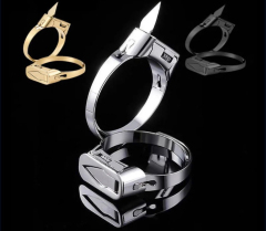 Hidden knife & Boxing Knuckles
