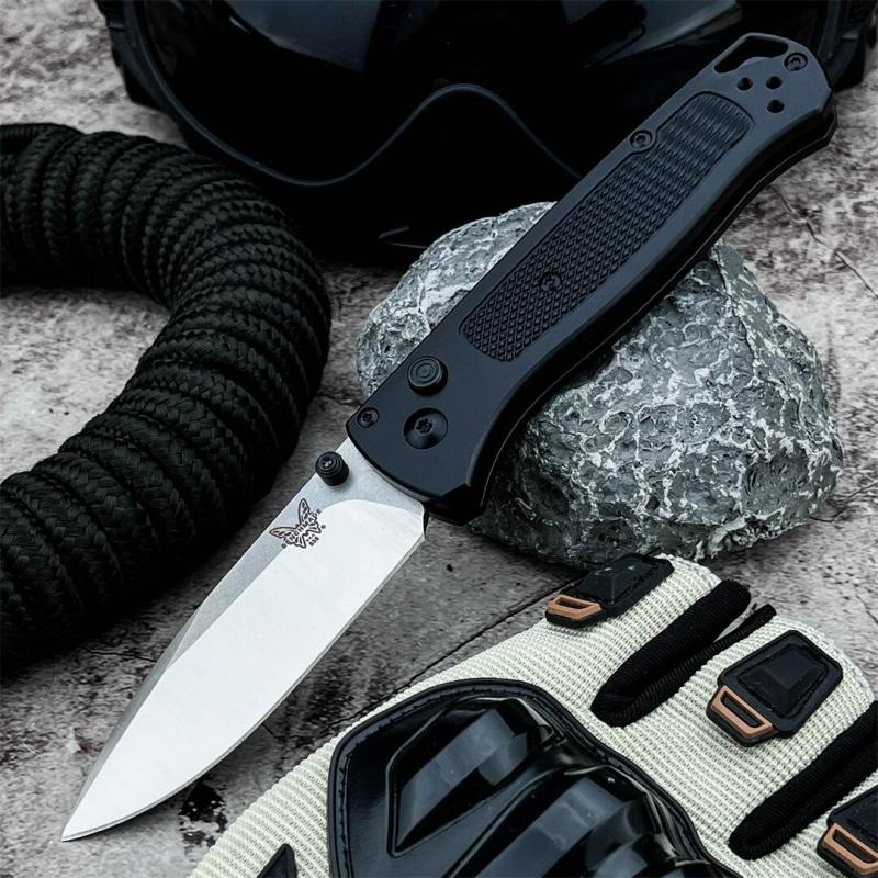 BM 535 Auto Folding Knife 3.19" D2 Plain Blade, Machined Aluminum Handles