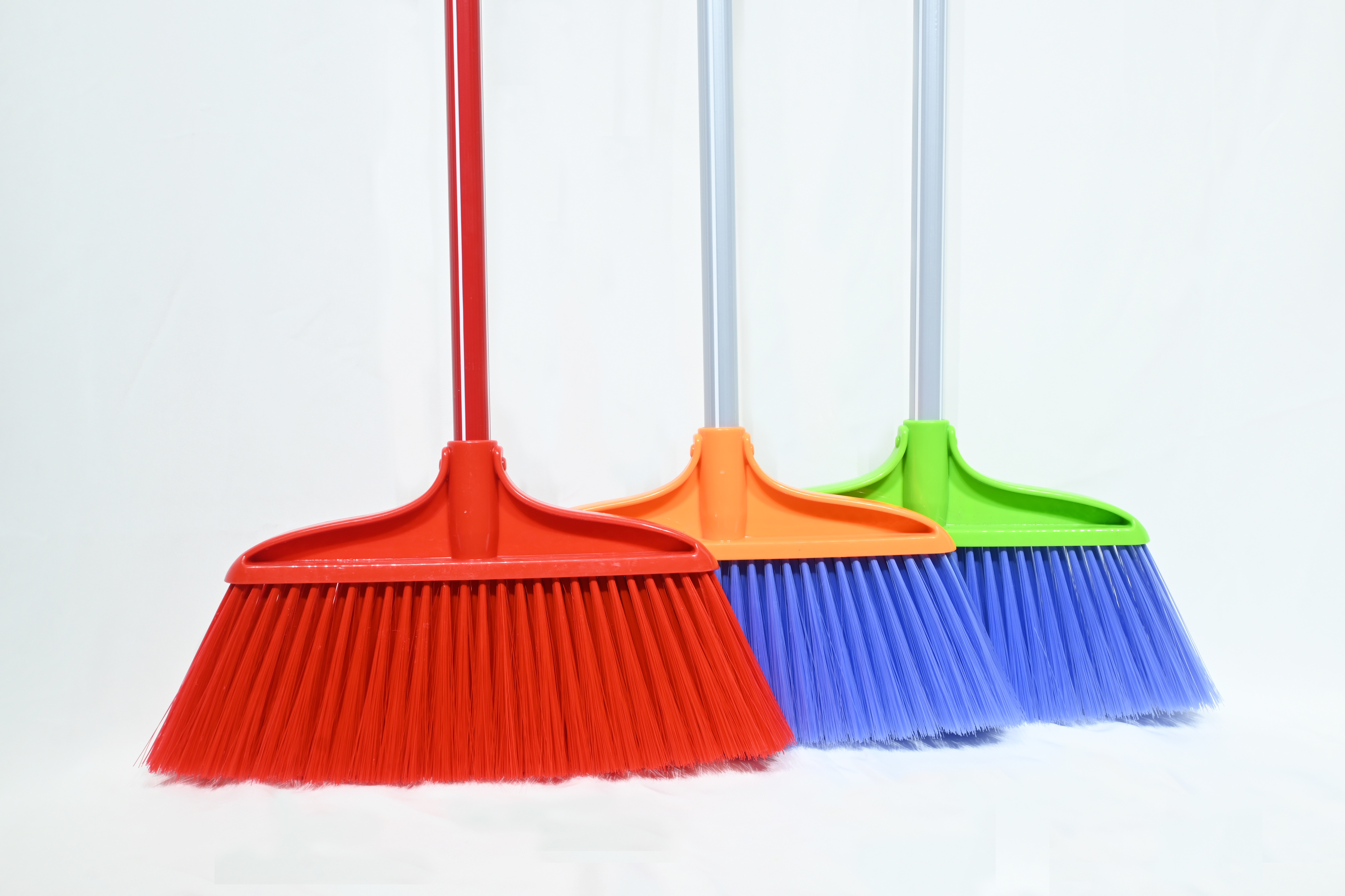 GV no.G1809 new plastic transparent bristle broom head with steel handle