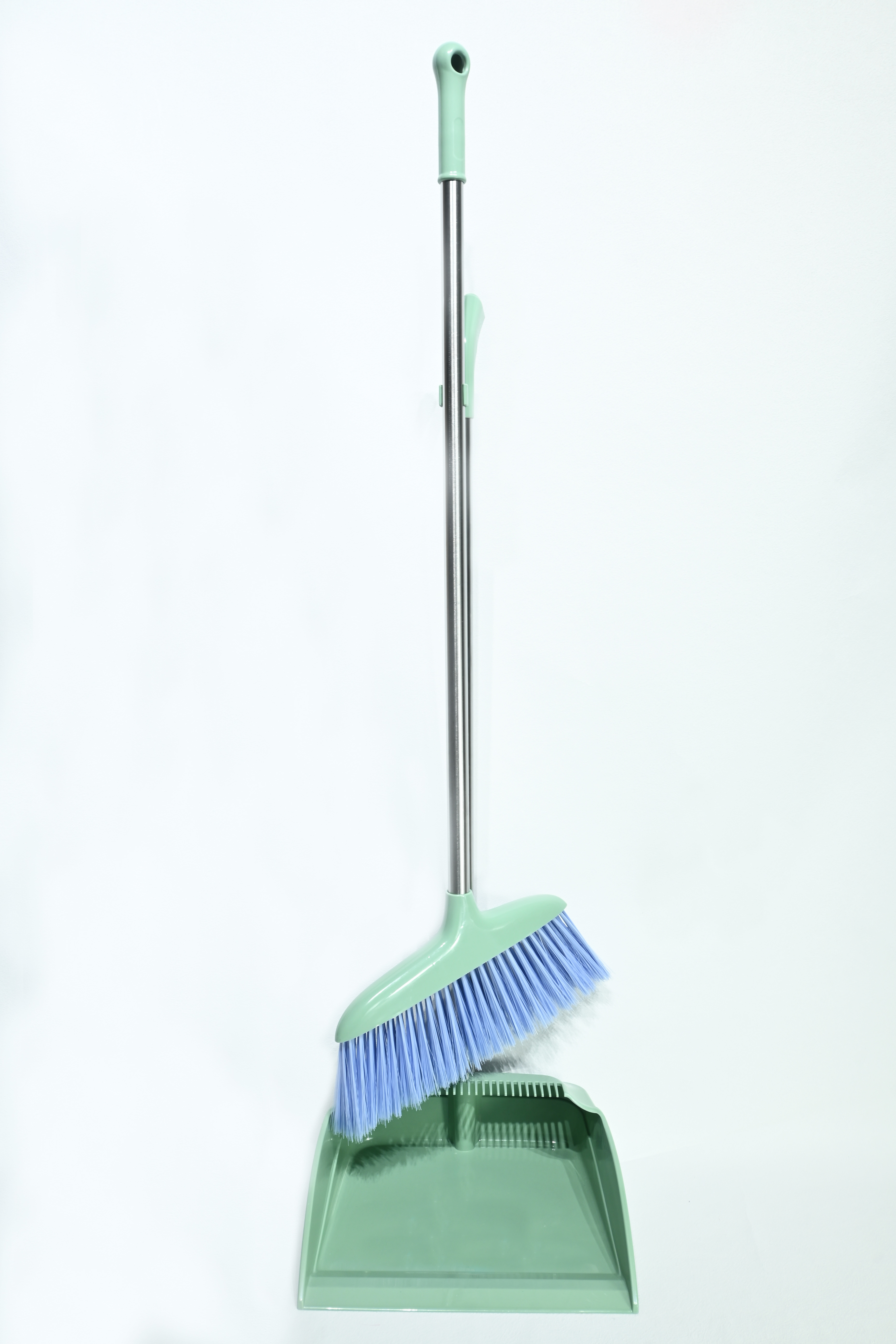 GV no.G1066 eco-friendly plastic floor cleaning set broom and dustpan