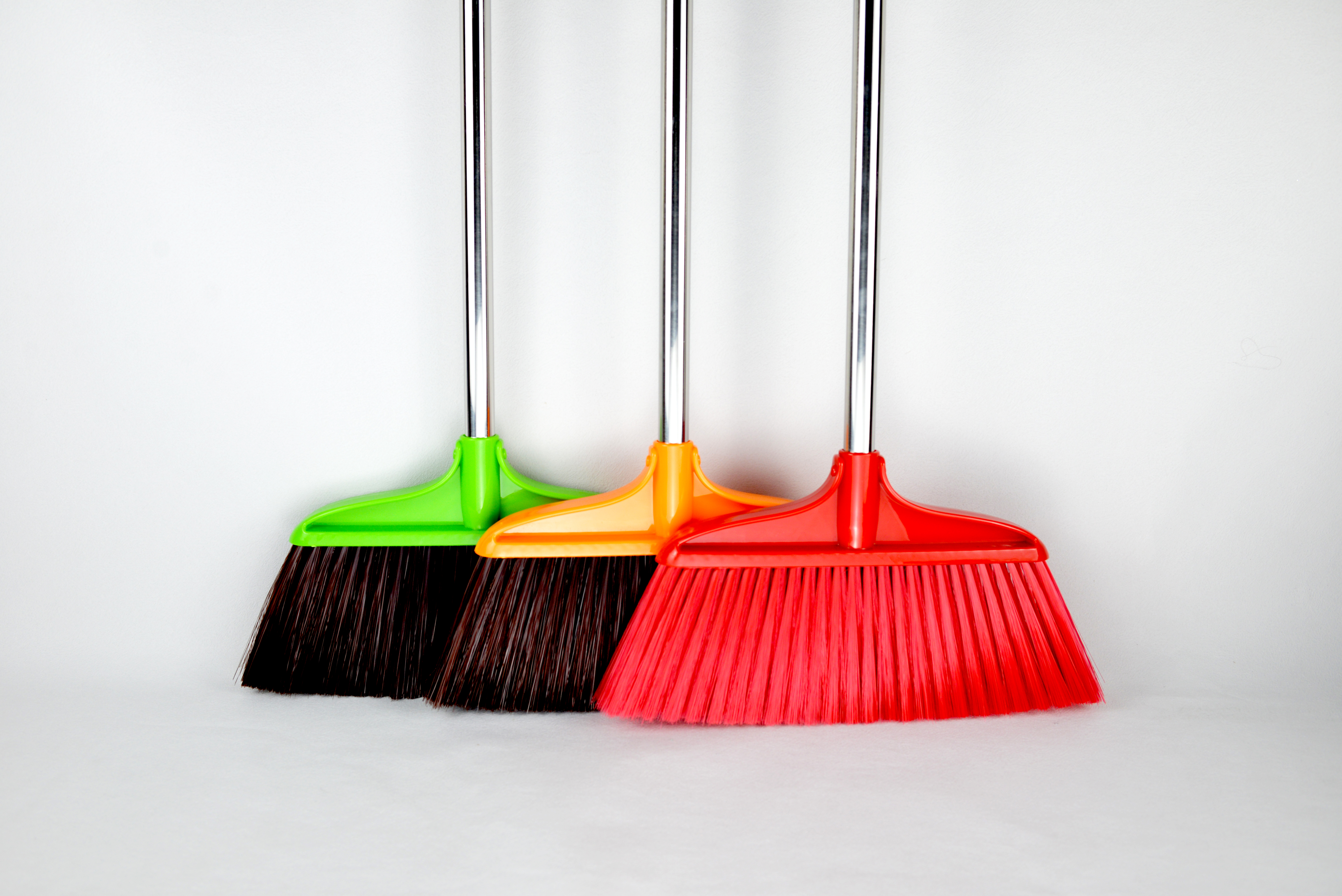 GV no.B2802 plastic broom head with steel handle