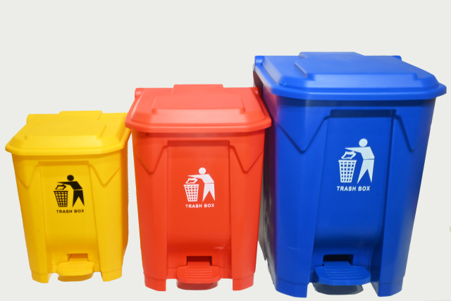 GV  30/50/80L plastic pedal dustbin big capacity for public use garbage can trash collection