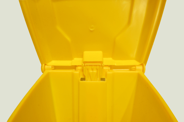 GV  30/50/80L plastic pedal dustbin big capacity for public use garbage can trash collection