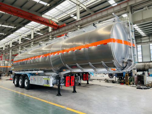 Qingong Aluminum Fuel Oil Tanker Trailer
