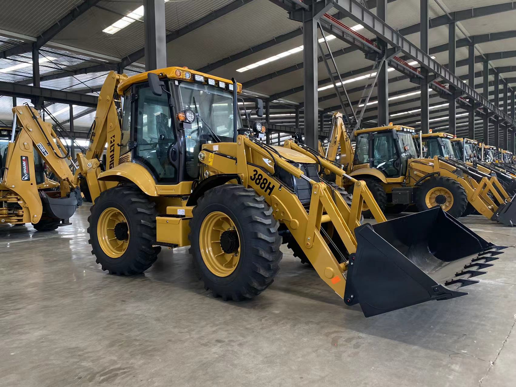 Qingong 388H Экскаватор-погрузчик