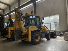 QinGong 388 экскаваторов-погрузчиков.