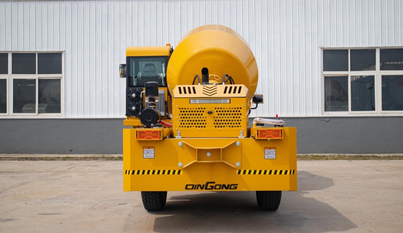 QINGONG QG-3.5 SELF-LOADING MIXER TRUCK
