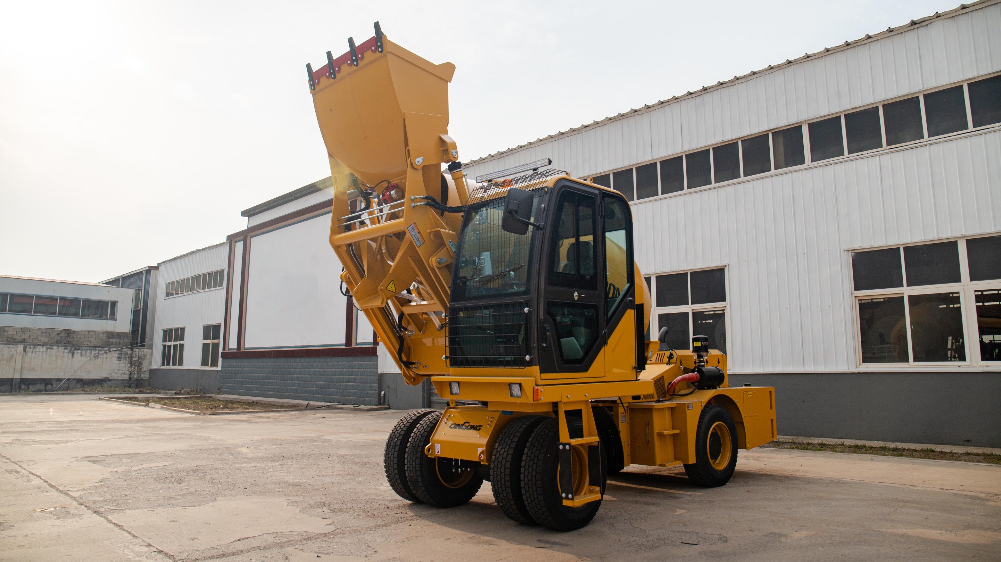 QINGONG QG-4.0 SELF-LOADING MIXER TRUCK