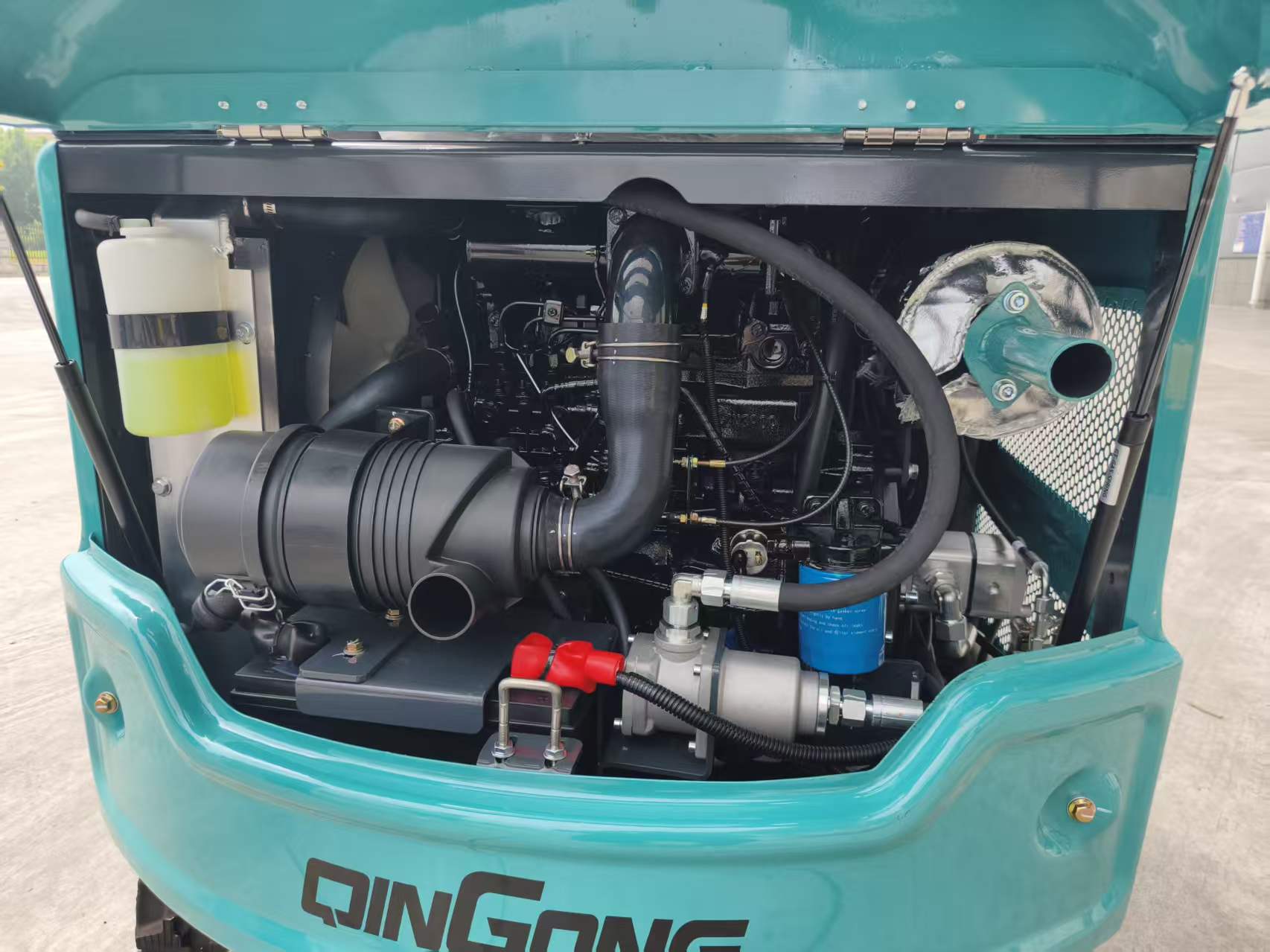 QINGONG QG328 MINI EXCAVATOR