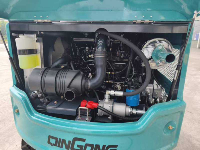 QINGONG QG328 MINI EXCAVATOR