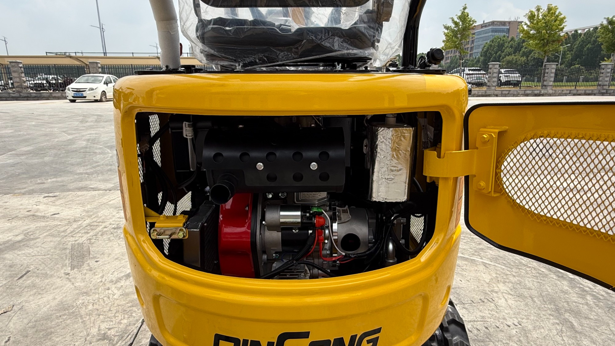 QINGONG QG319 MINI EXCAVATOR