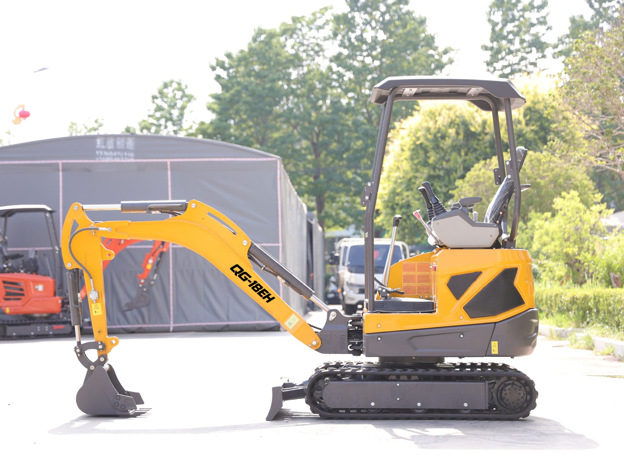QINGONG QG-18EH MINI EXCAVATOR