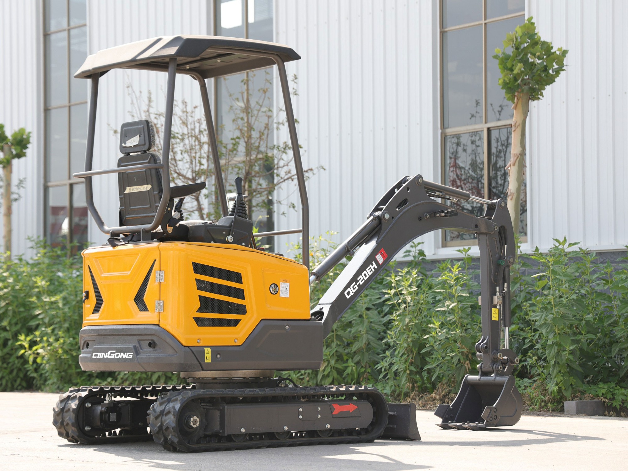 QINGONG QG-20EH MINI EXCAVATOR