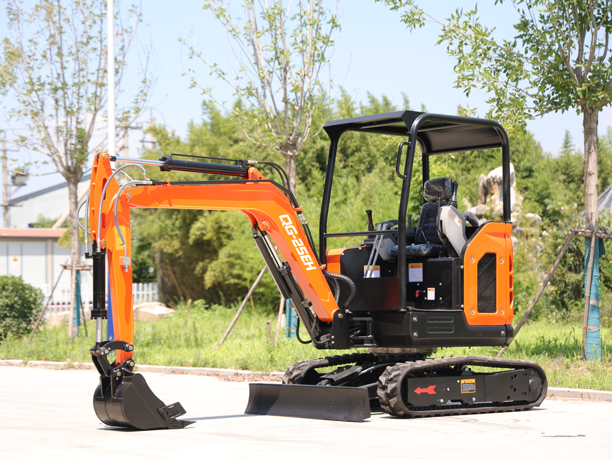 QINGONG QG-25EH MINI EXCAVATOR