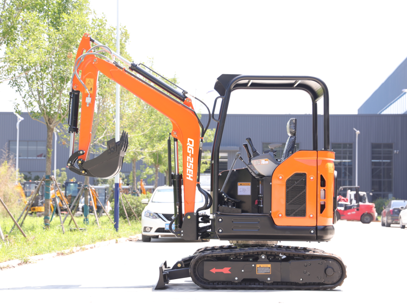 QINGONG QG-25EH MINI EXCAVATOR
