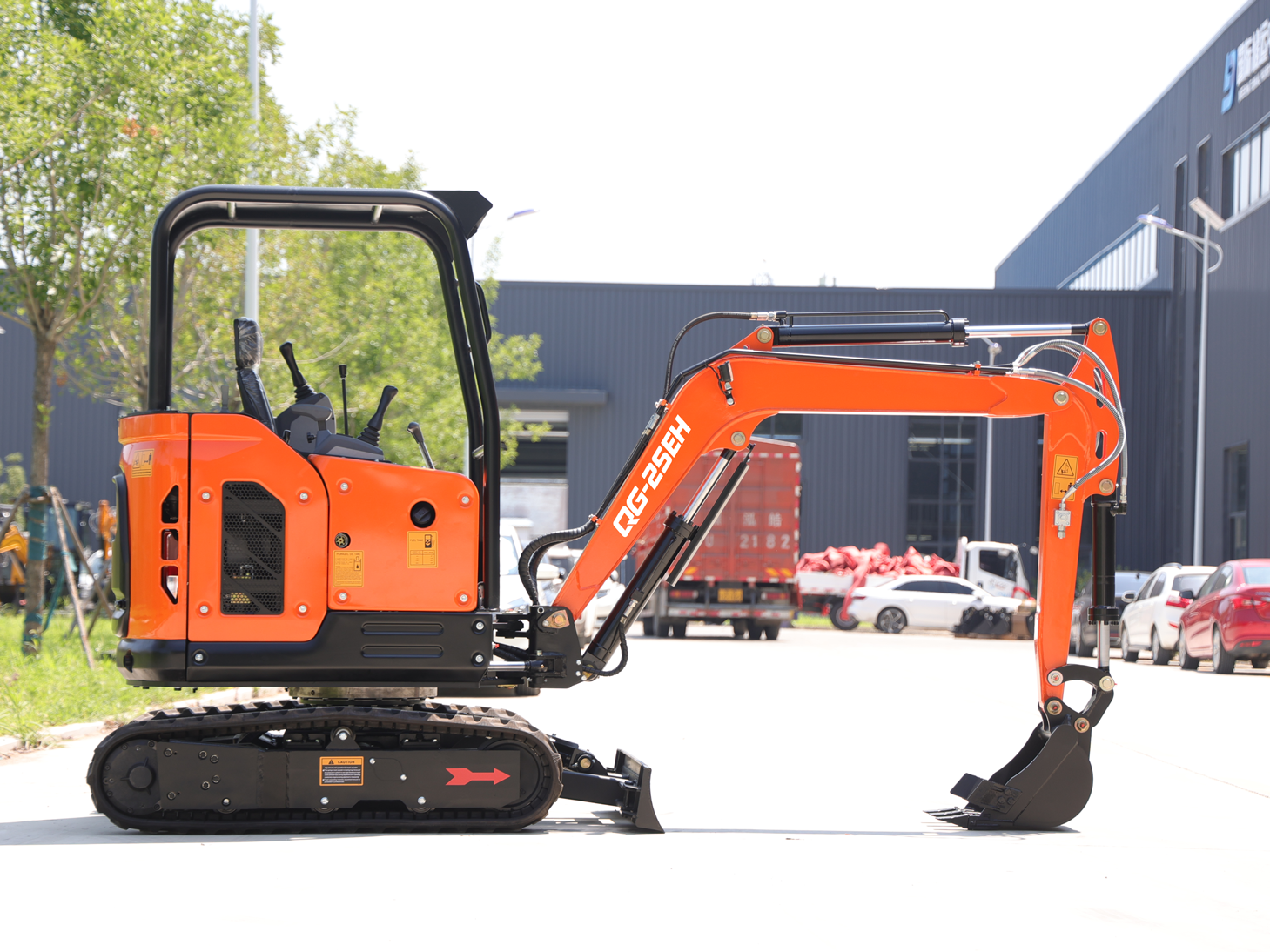 QINGONG QG-25EH MINI EXCAVATOR