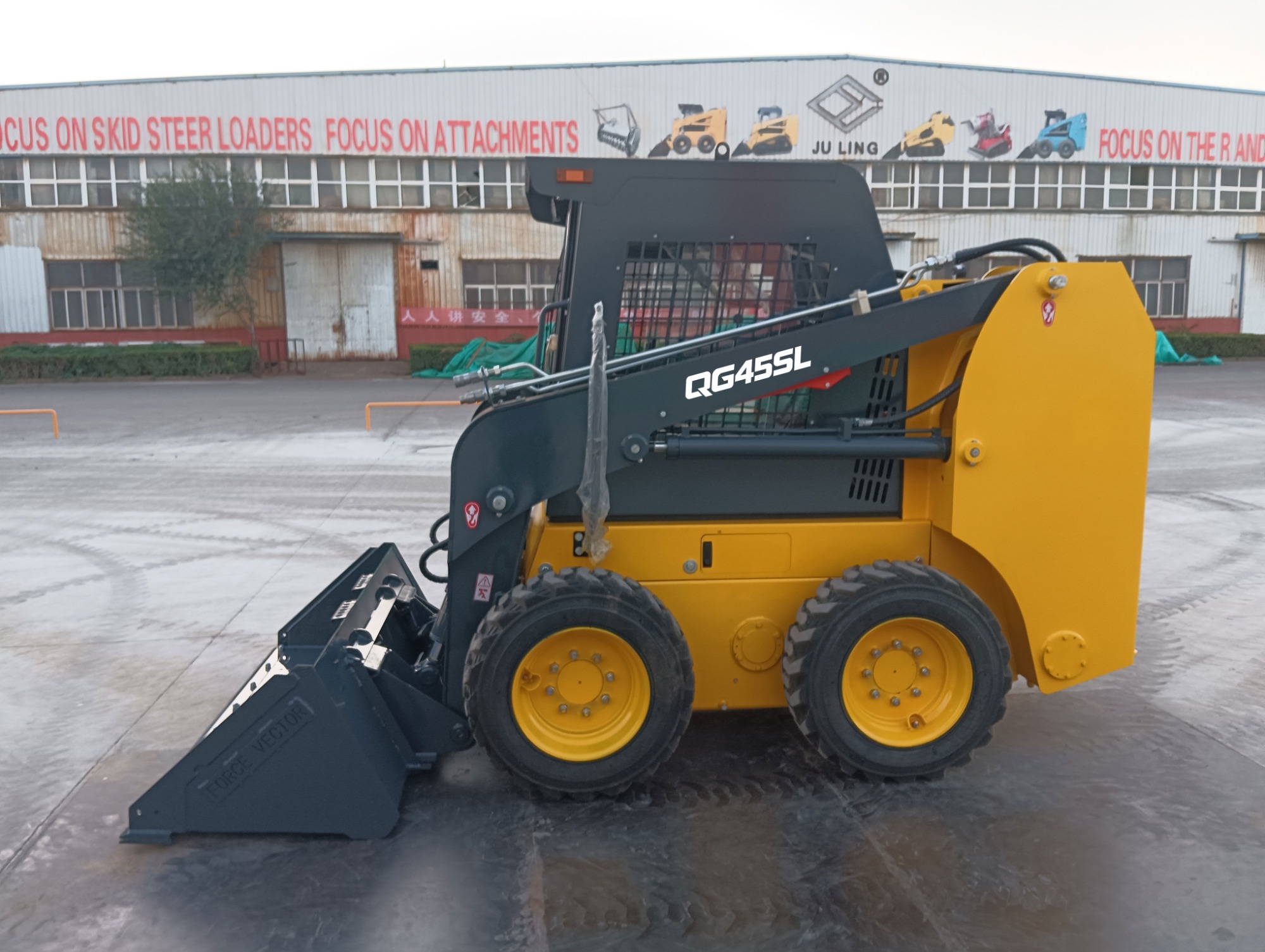 QINGONG QG45SL SKIP STEER LOADER
