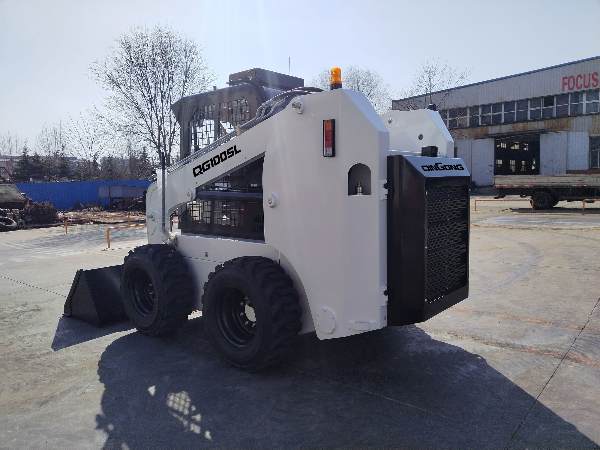 QINGONG QG100SL SKIP STEER LOADER
