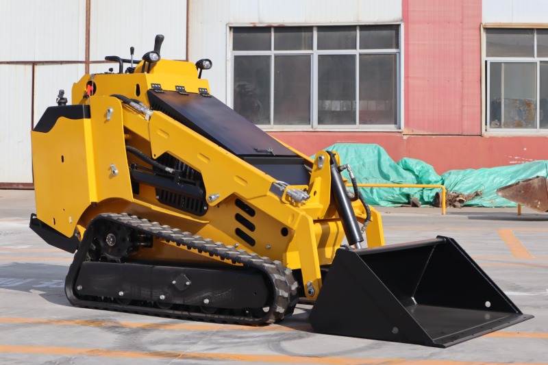 QINGONG QG850LY SKIP STEER LOADER