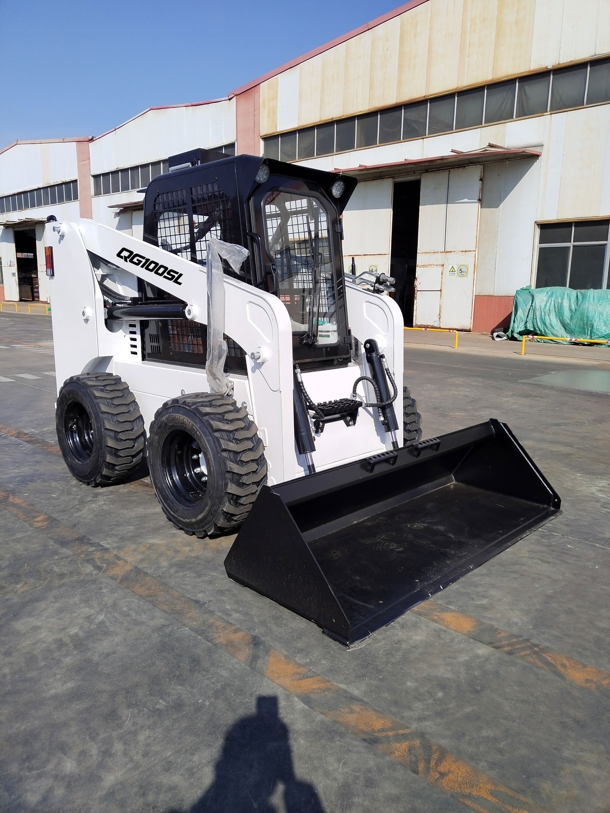 QINGONG QG100SL SKIP STEER LOADER