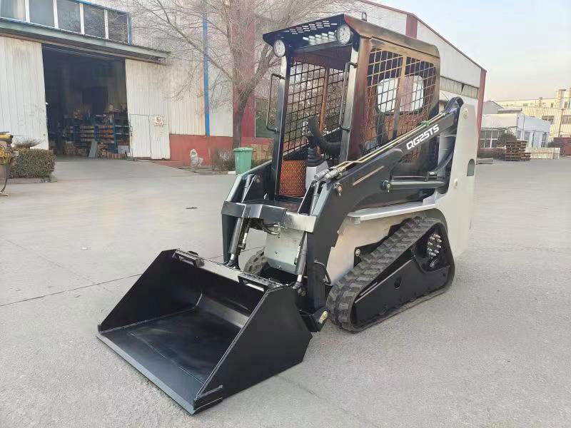 QINGONG QG25TS SKIP STEER LOADER