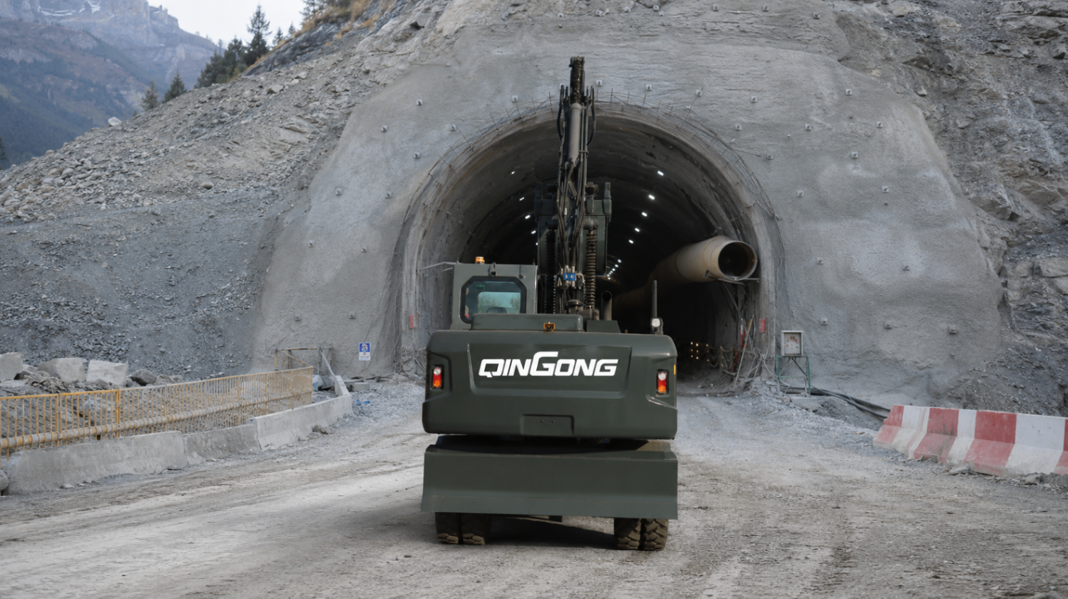 QINGONG QG-140WE WHEEL EXCAVATOR