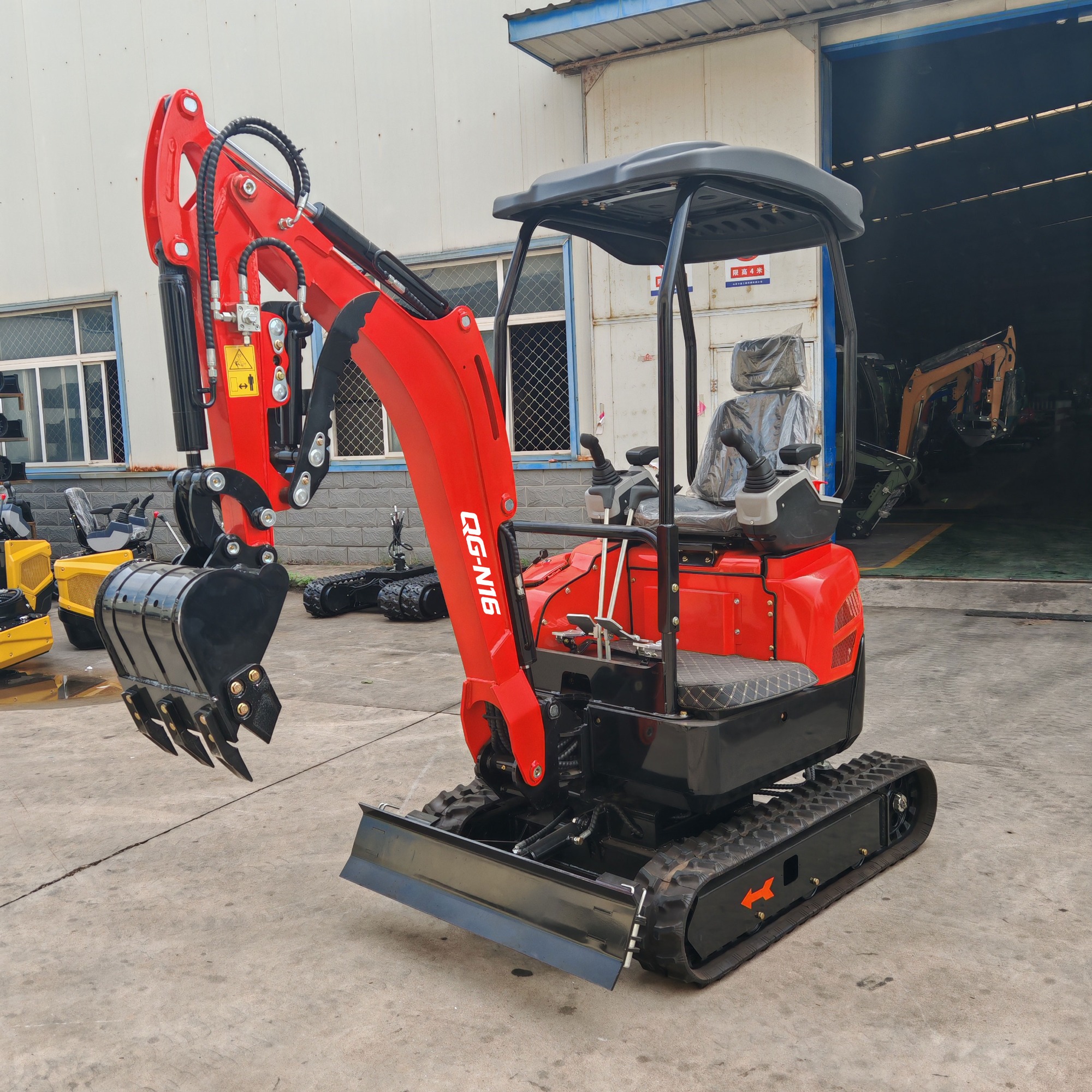 QINGONG QG-N16 MINI EXCAVATOR