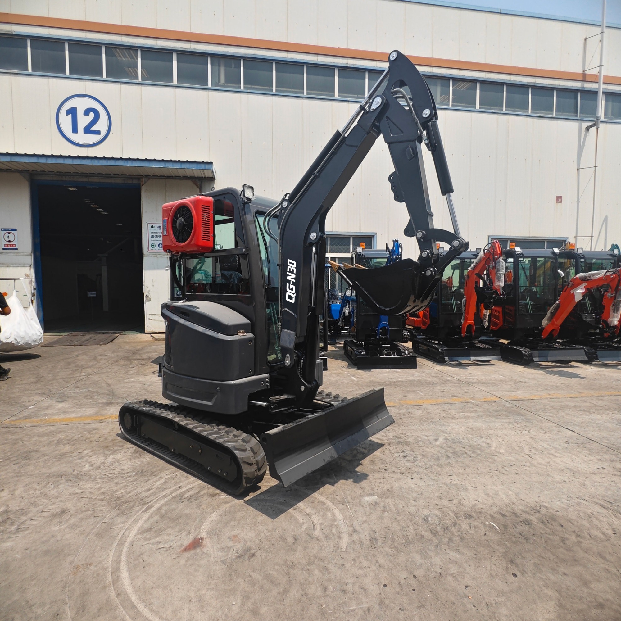 QINGONG QG-N30 MINI EXCAVATOR