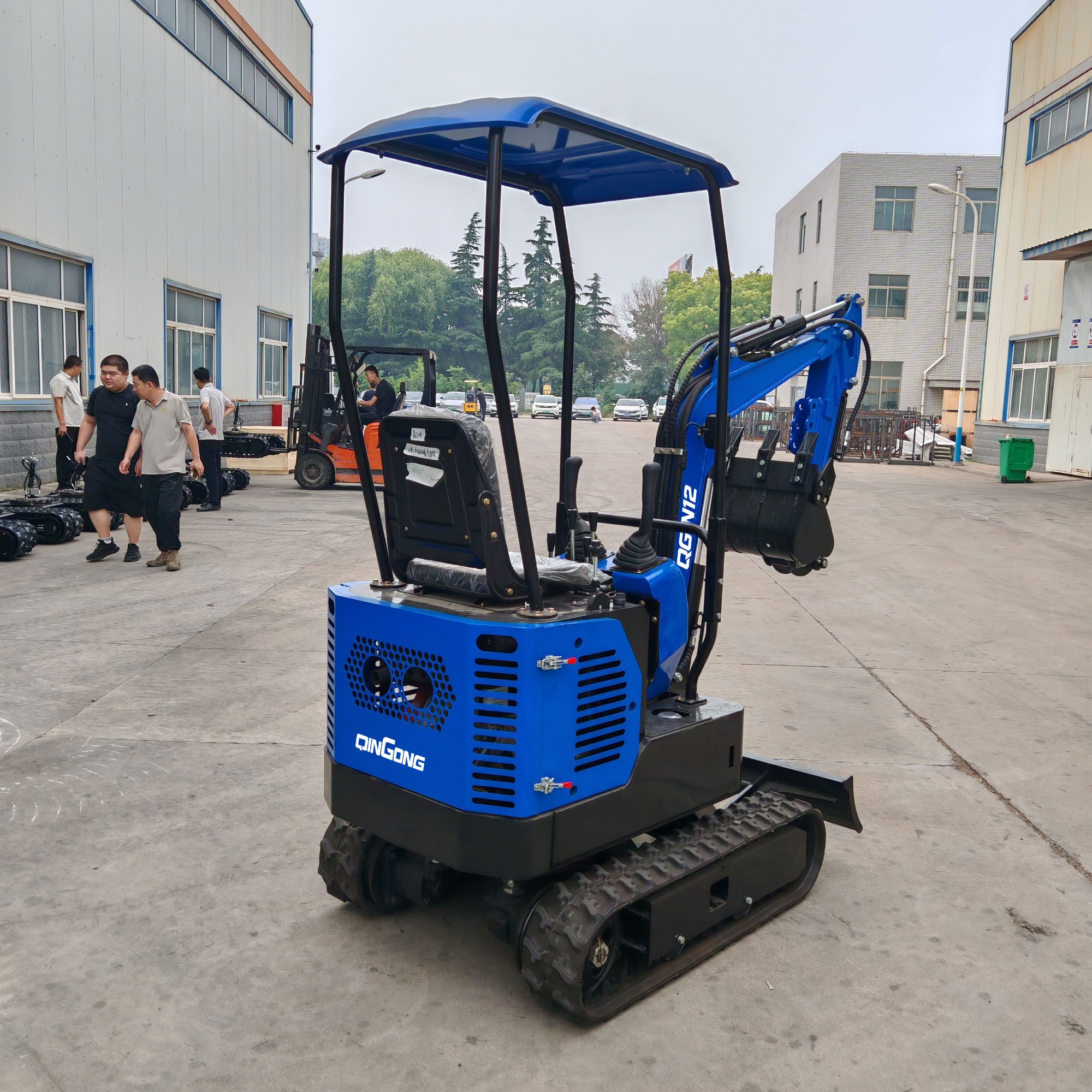 QINGONG QG-N12 MINI EXCAVATOR