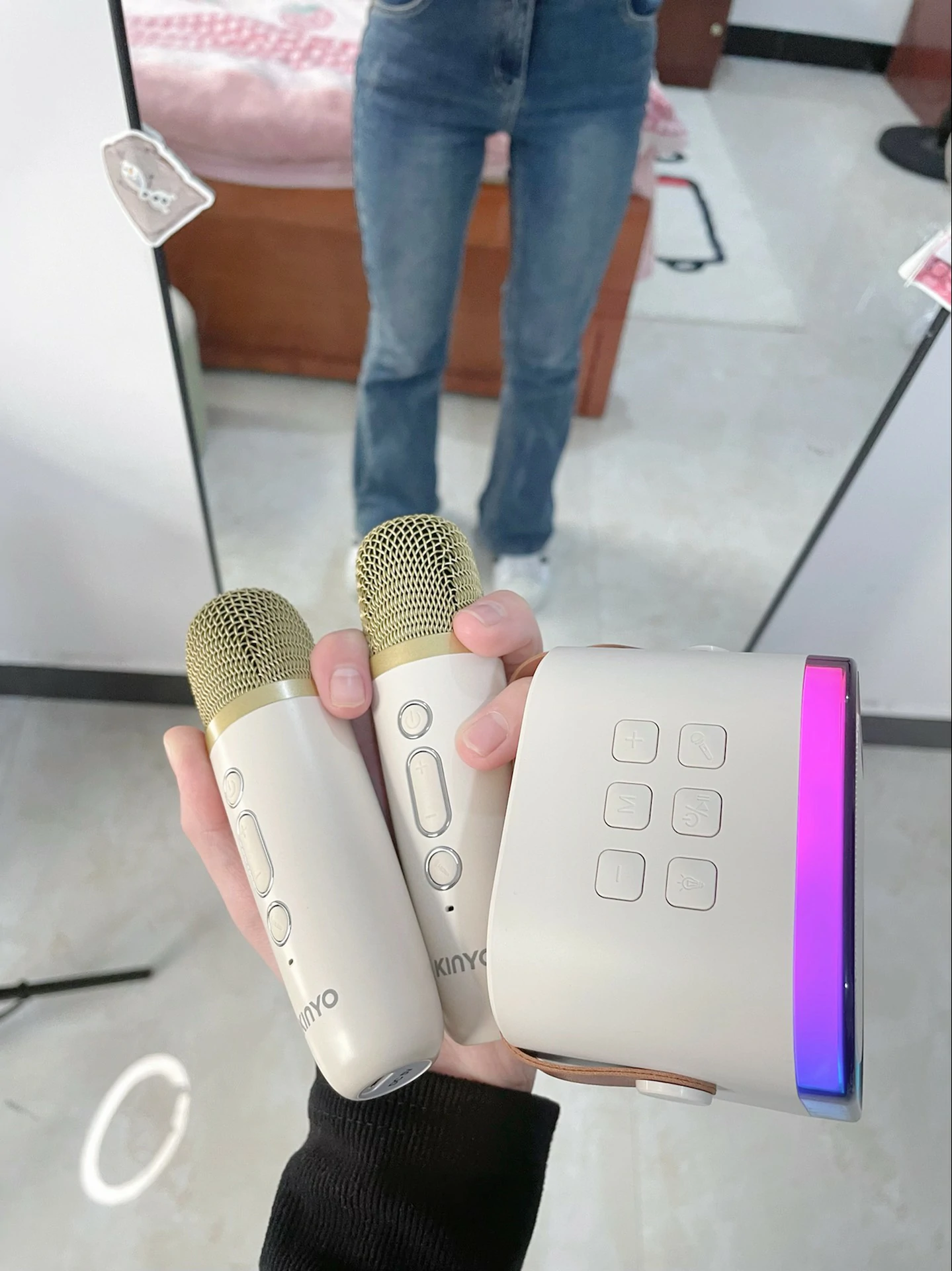 How does the kinglucky K12 handle noise reduction anddistortion?