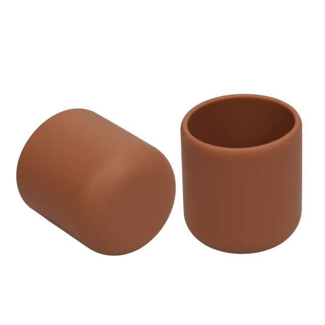 Silicone drinking cup for baby and toddlers