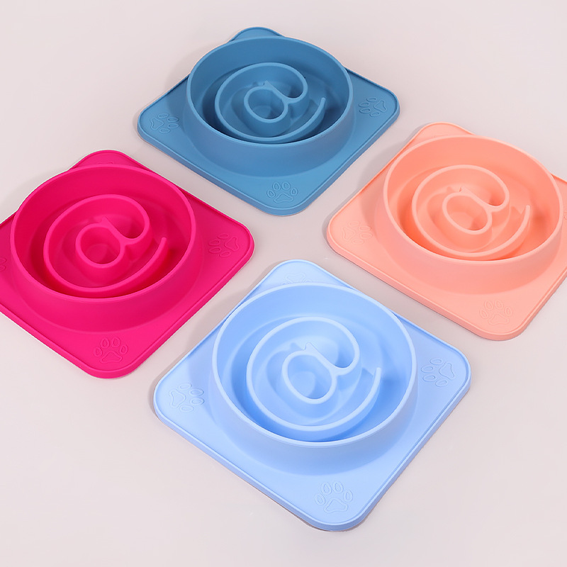 rubber slow feeder dog bowl maze design
