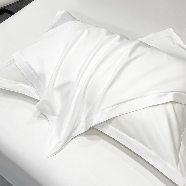 Double-layer hotel pillowcase with 100% cotton sateen cover - Stacked pillow protection for commercial use