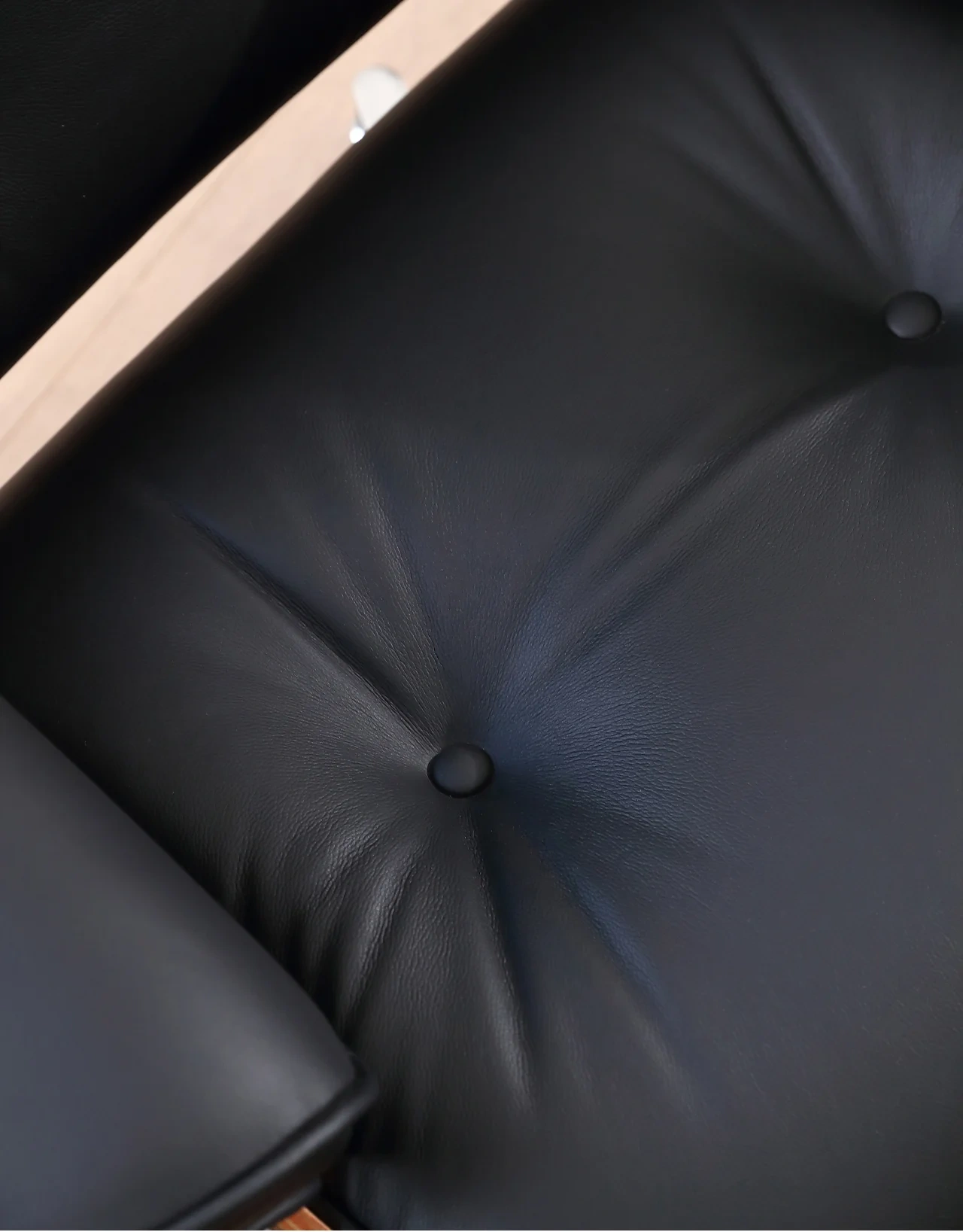 Lounge Chair & Ottoman