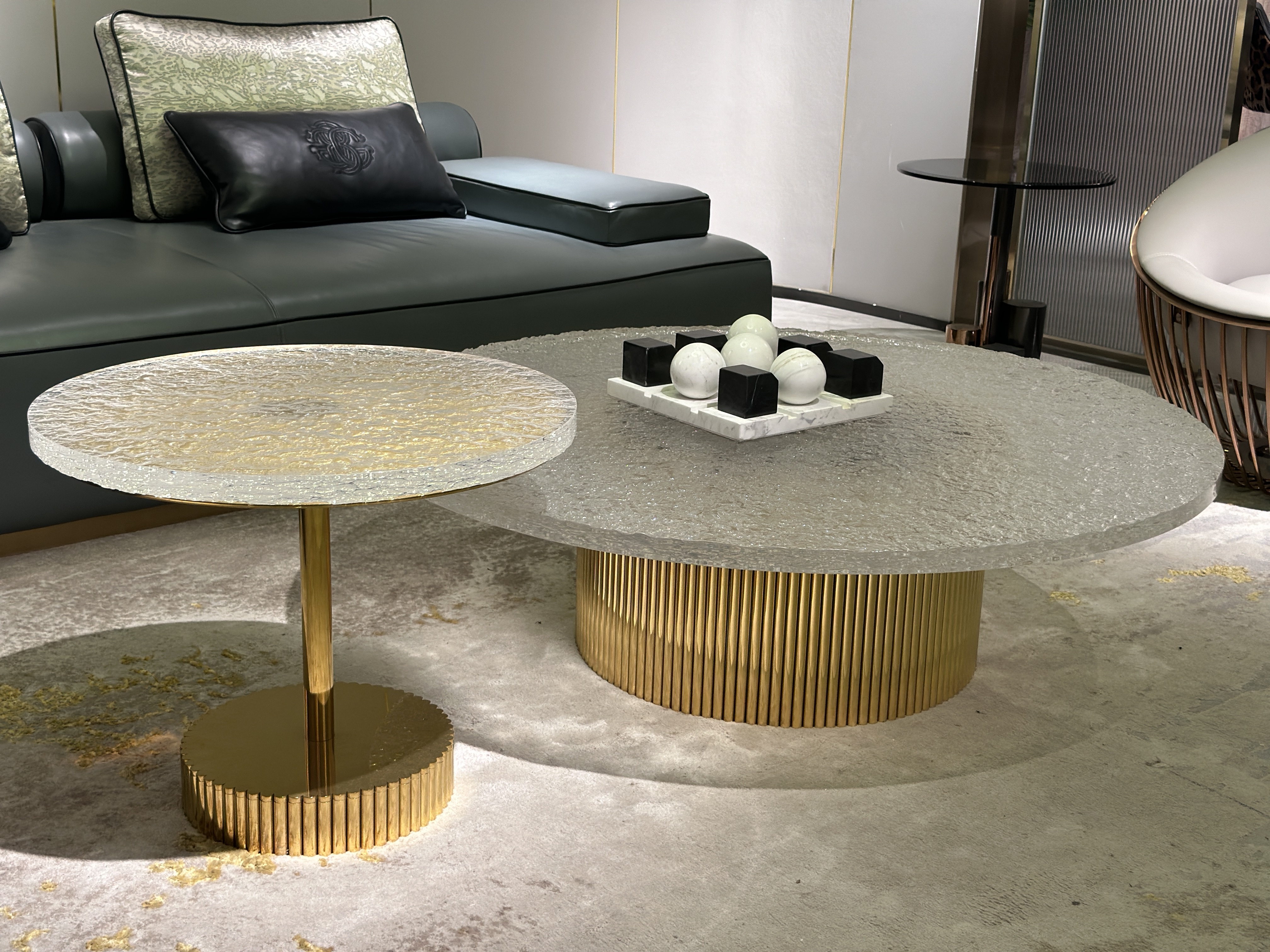 Luxury Frosted Glass Round Coffee Table with Gold Base