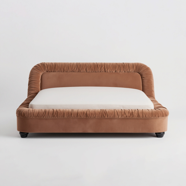 Fringe Decor Curved Upholstered Bed for Villa Master Bedroom MJ-C03