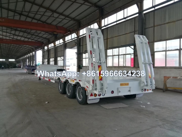 Sinotruk 3 Axle Lowbed semi trailer lowboy truck trailer sale