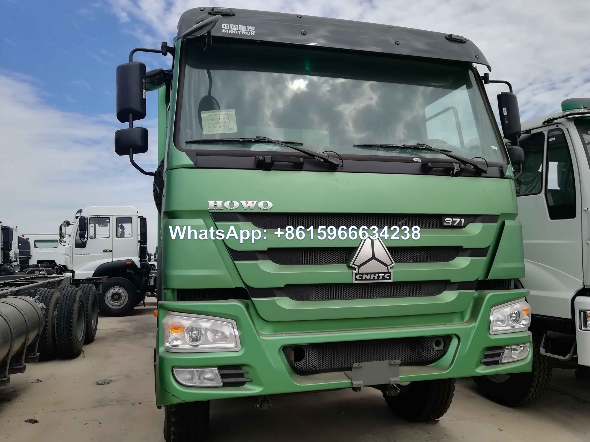 Sinotruck HOWO 8x4 50 ton Sand Tipper Self Loading Dump Truck