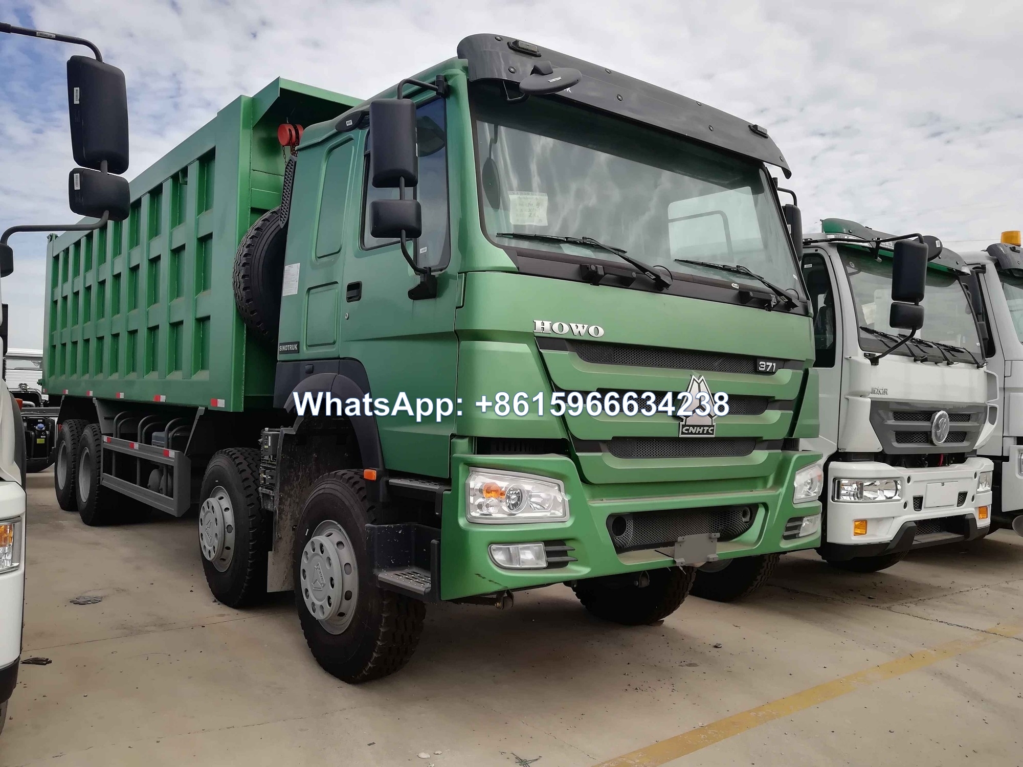Sinotruck HOWO 8x4 50 ton Sand Tipper Self Loading Dump Truck