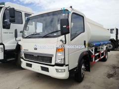 SINOTRUK HOWO 4x2 5000 liters fuel tank truck